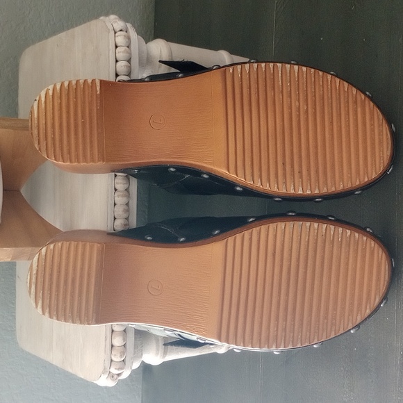 Mia Clogs - Picture 6 of 8